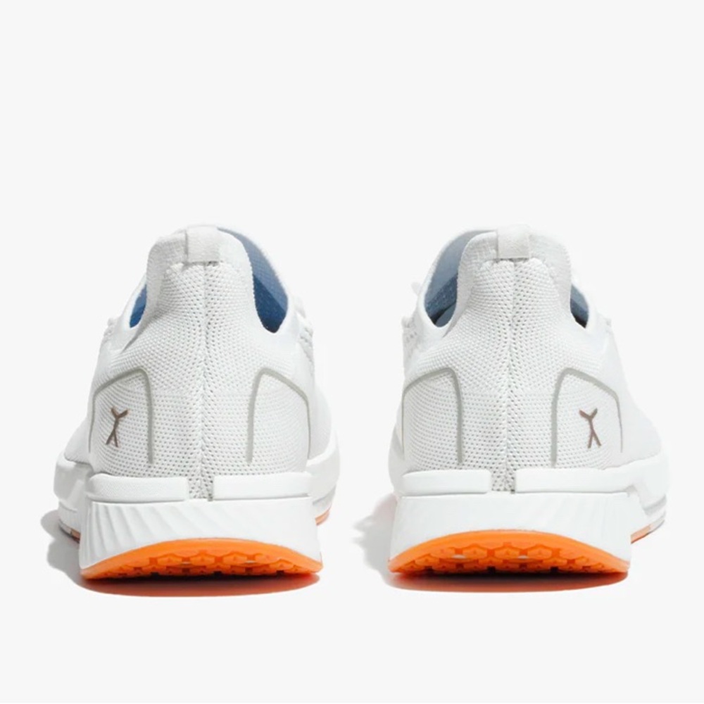 Women's Adapt Runner Sneaker - Picture 4 of 5